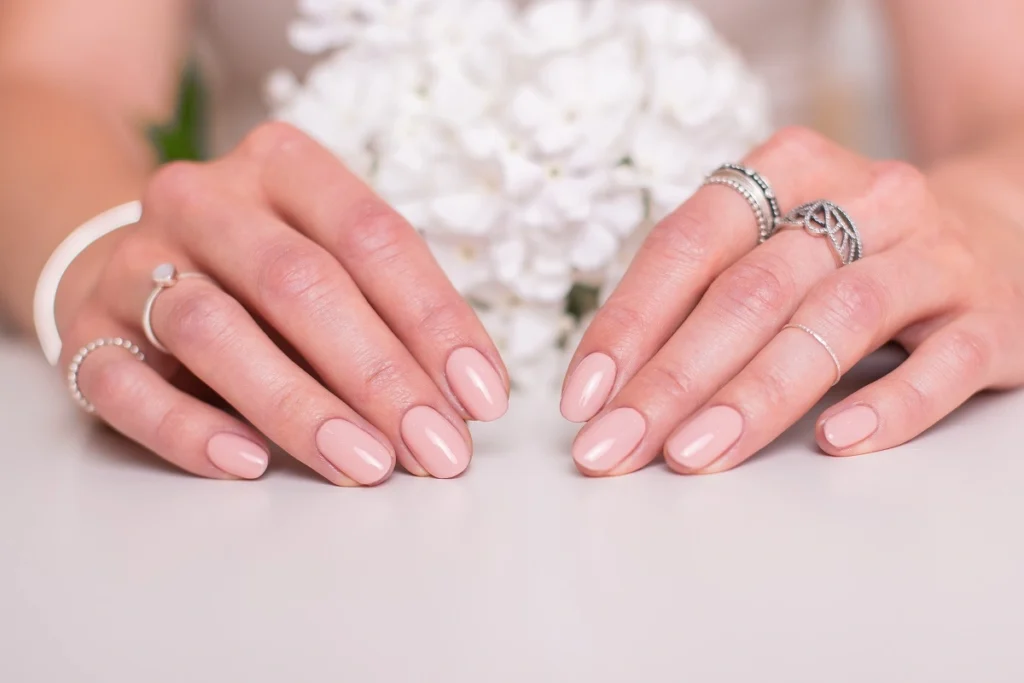 ivory wedding nail